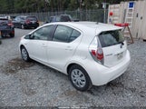 Toyota Prius C Two JTDKDTB32E1562635 снимка
