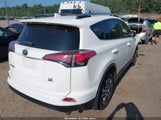 Toyota Rav4 Le JTMBFREV9HJ155295 снимка