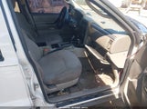 Jeep Grand Cherokee Laredo 1J4GX48S02C318428 снимка