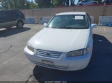 Toyota Camry Le JT2BG22KXW0243279 снимка