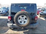 Jeep Wrangler Unlimited Sport 1C4BJWDG4FL525585 fotografie
