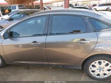 Ford Focus Se 1FAHP3F27CL227896 photo