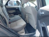 Ford Focus Se 1FAHP3F27CL227896 photo