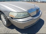 Lincoln Town Car Signature 1LNHM82W83Y627893 fotografie