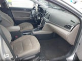 Hyundai Elantra Se 5NPD74LF8HH184090 снимка