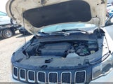 Jeep Compass Latitude 4X4 3C4NJDBB3JT115429 снимка