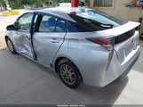 Toyota Prius Two JTDKBRFU8G3504483 снимка
