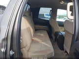 Toyota Tundra Grade 5.7L V8 5TFUY5F16AX141008 fotografie