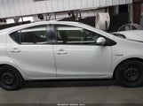Toyota Prius C Two JTDKDTB33D1055497 снимка