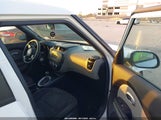 Kia Soul KNDJN2A27H7461135 снимка