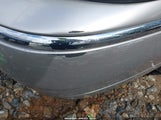 Lincoln Town Car Signature 1LNHM81W64Y680627 снимка