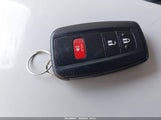 Toyota Prius Three Touring JTDKARFU6H3042641 снимка