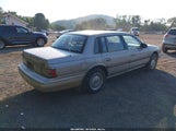 Lincoln Continental Signature 1LNLM9846KY797951 photo