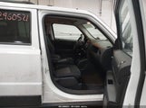 Jeep Patriot Latitude 1C4NJRFB9ED761903 снимка