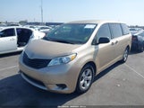 Toyota Sienna Base 7 Passenger 5TDKA3DC4CS016232 снимка