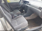 Toyota Camry Le JT2BG22K2Y0438215 снимка