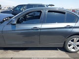 BMW 330I WBA8B9G57JNU98752 снимка