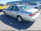 Toyota Camry Le 4T1BG22K11U055304 photo