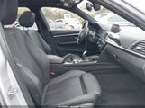 BMW 328D xDrive WBA8J1C54GK711130 снимка
