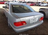 Mercedes-Benz E 320 WDBJF65H6XA783865 снимка
