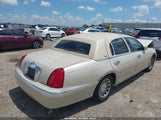 Lincoln Town Car Cartier 1LNHM83WXYY903447 fotografie