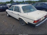 Mercedes-Benz 240 D WDBAB23A4DB374392 снимка
