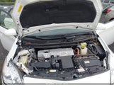Toyota Prius Three JTDKN3DU8D1630518 снимка