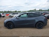 Tesla Model Y Long Range Dual Motor All-Wheel Drive 7SAYGDEEXNF321274 fotografie