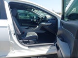 Toyota Camry Le 4T1C11AK6NU661043 photo
