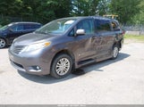 Toyota Sienna Xle V6 8 Passenger 5TDYK3DC9DS370725 photo