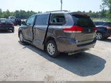 Toyota Sienna Xle V6 8 Passenger 5TDYK3DC9DS370725 fotografie