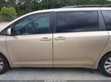 Toyota Sienna Xle/Limited 5TDYK3DC8BS041219 photo