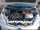 Toyota Prius C Two JTDKDTB32D1528337 снимка