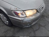 Toyota Camry Le JT2BG22KX10580947 снимка