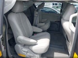Toyota Sienna Xle V6 8 Passenger 5TDYK3DC8DS357402 снимка