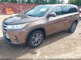 Toyota Highlander Xle 5TDKZRFH4KS308739 снимка