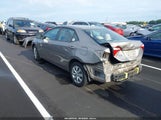 Toyota Corolla Le 2T1BURHE5EC046583 fotografie