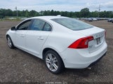 Volvo S60 T5/T5 Platinum/T5 Premier/T5 Premier Plus YV1612FSXD2198425 photo