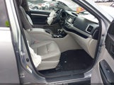 Toyota Highlander Le Plus V6 5TDZKRFH5ES030585 снимка