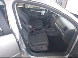 Volkswagen Rabbit S WVWDB71K88W238224 снимка