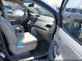 Toyota Sienna Le V6 5TDKK3DC4BS132249 снимка