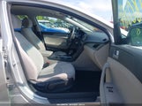 Hyundai Sonata Se 5NPE24AF6FH019223 снимка