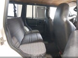 Jeep Cherokee Sport 1J4FT48S0YL124661 снимка