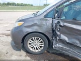 Toyota Sienna Xle V6 8 Passenger 5TDYK3DC9CS242547 снимка