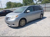 Toyota Sienna Xle V6 5TDYK3DC8BS146813 снимка