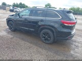 Toyota Highlander Le Plus 5TDBZRFH4JS840247 fotografie