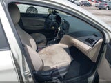 Hyundai Elantra Se KMHD74LF2HU094404 снимка