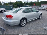 Volkswagen Passat 1.8T Se 1VWBS7A37FC013983 снимка