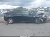 Toyota Prius Le JTDKARFU0K3072578 снимка