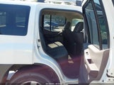 Nissan Xterra S 5N1AN0NW1DN813807 photo